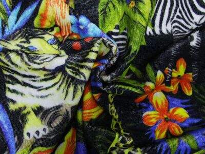 Kitchen and Tea Towels Built for Daily Commercial Use