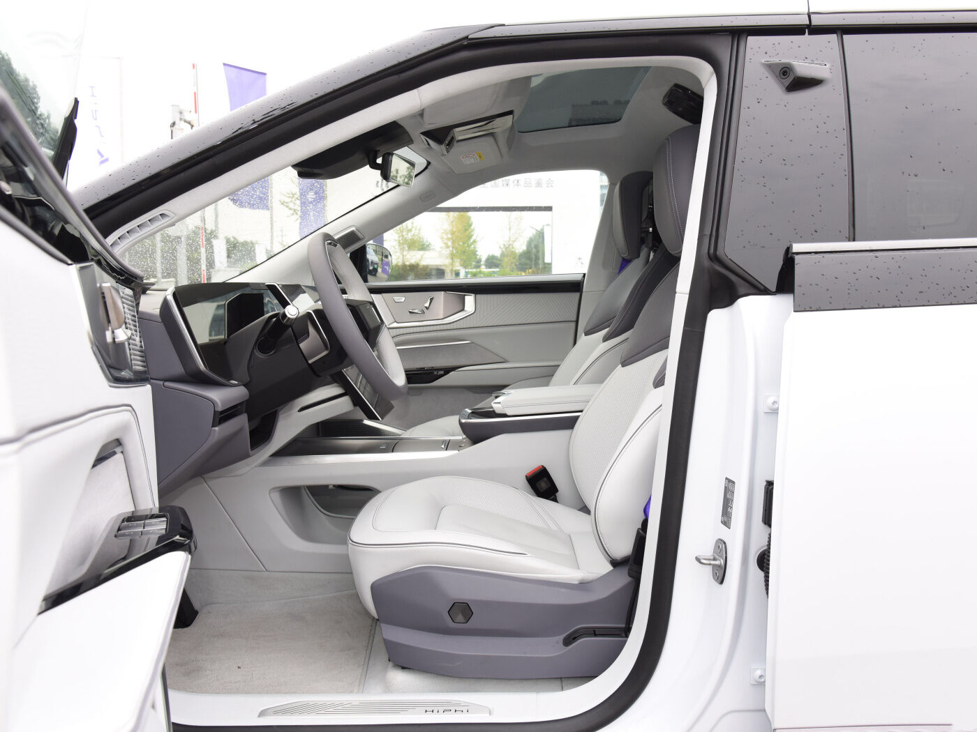 2023 5 Seats Sport New Energy Electric Vehicle factory