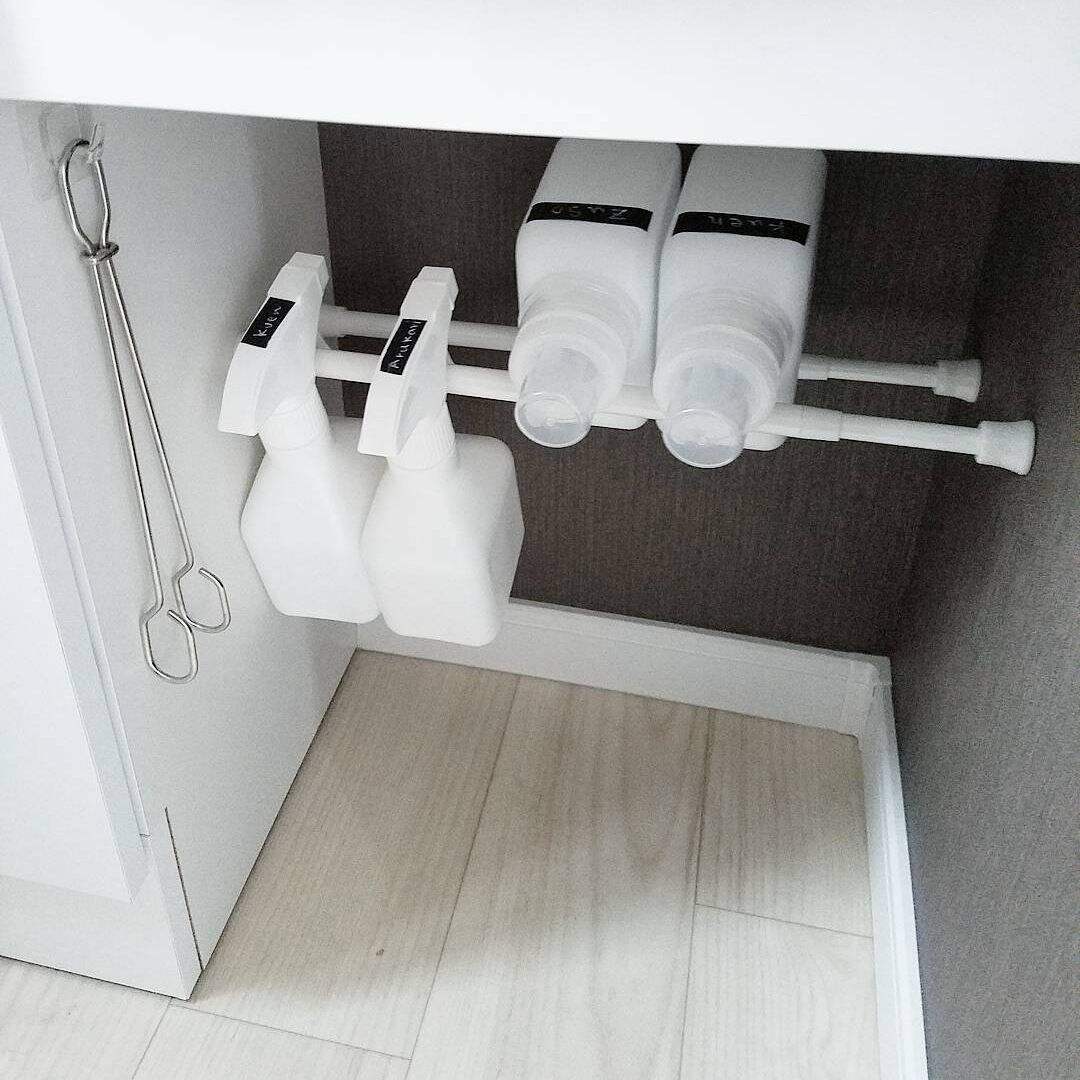 An Extendable Rod to Fit Your Closet Neat and Secure