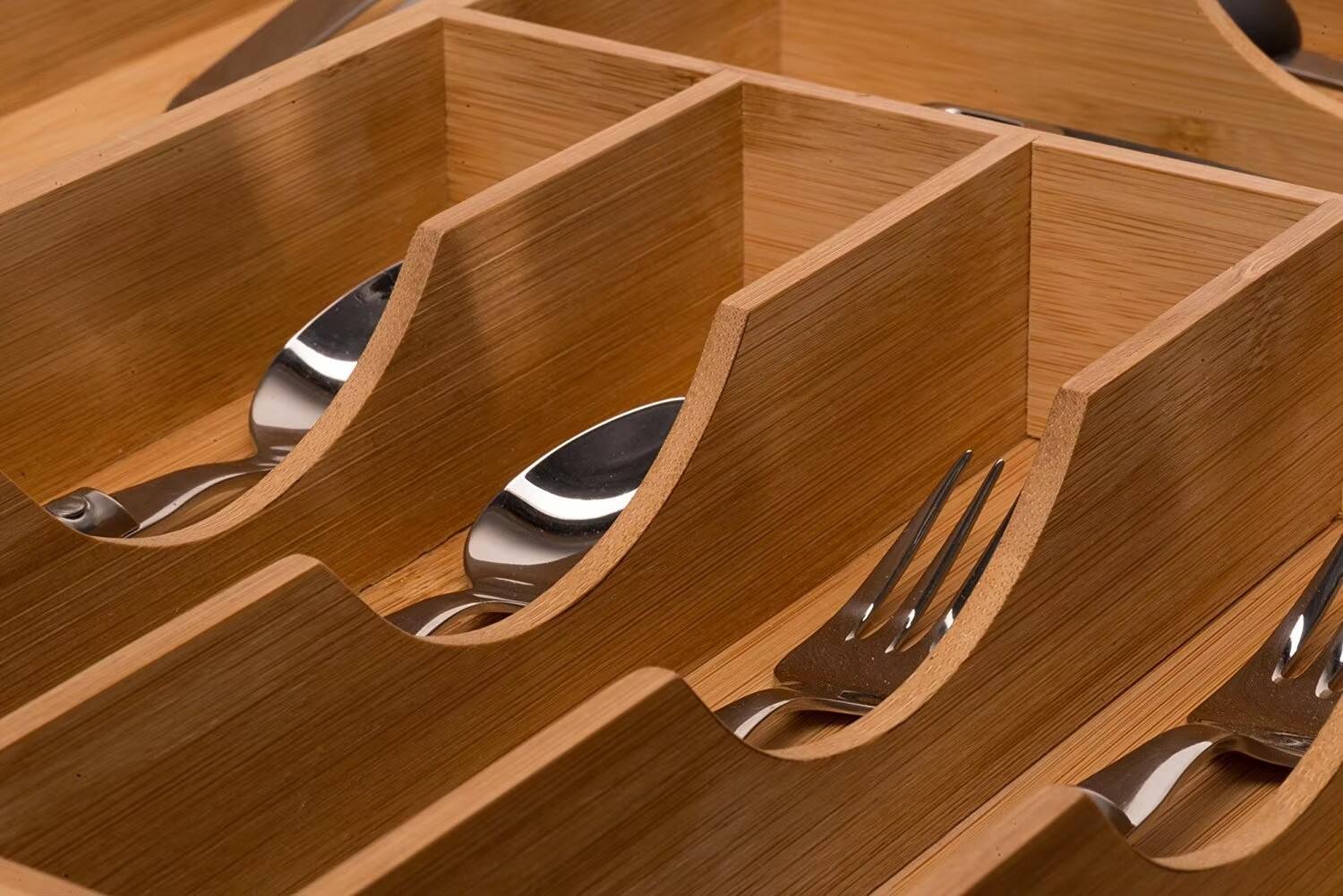 Bamboo Expandable Utensil Holder Cutlery Storage Tray Kitchen Drawer Organizer for Cutlery Silverware & Flatware Storage factory