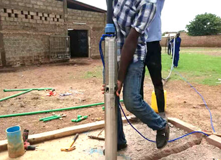 Application of samking AC / DC hybrid solar submersible pump in Kenya