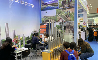 Sistema de riego por goteo con bombeo con energía solar para la fabricación de huertas