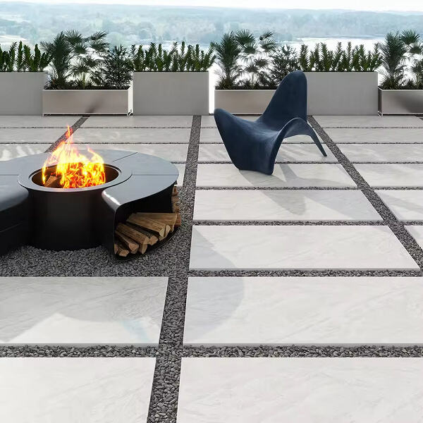 Carreaux antidérapants qui apportent de la beauté à votre terrasse en béton