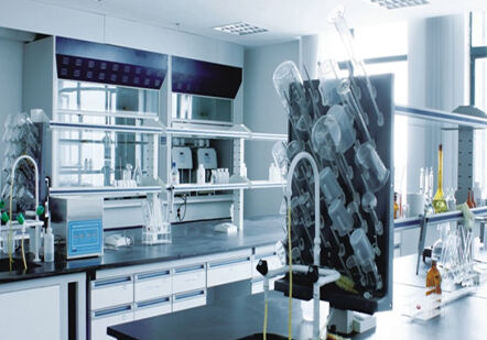 The difference between an industrial cleanroom and a biochemical cleanroom