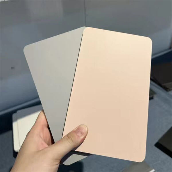 حلّه‌ای مقاوم و با نگهداری کم برای تزئین دیوار با استفاده از صفحه PVC