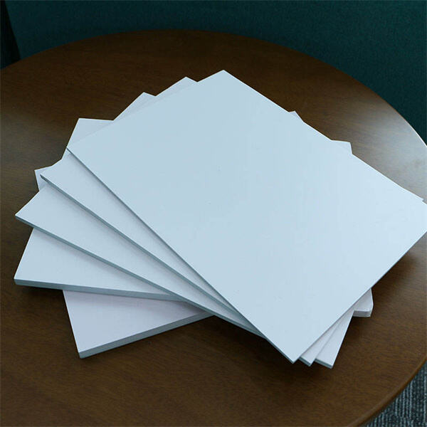 PVC Board 3 mm ist perfekt für Ihre Werbematerialien.