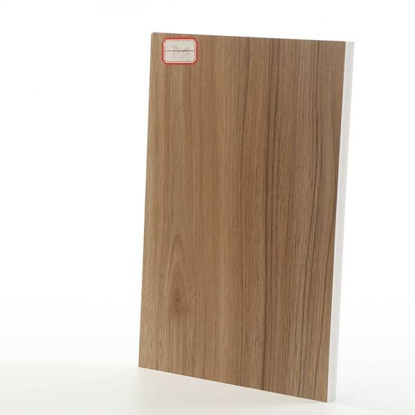 حول أي غرفة باستخدام مجموعتنا الواسعة من ألواح القوالب PVC