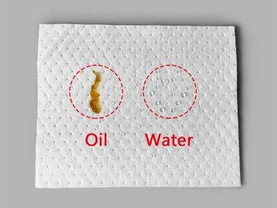 Los 4 Principales Fabricantes de Pads para Derrames de Aceite para una Rápida Respuesta a Peligros en el Reino Unido