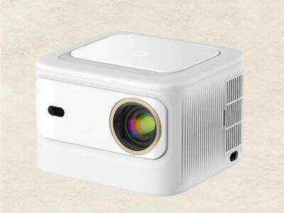 Why Businesses Are Switching to LCD Projectors for Training Sessions