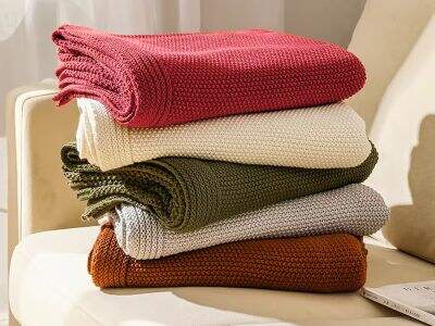 The Difference Between Machine-Made and Handcrafted Blanket Knit Products