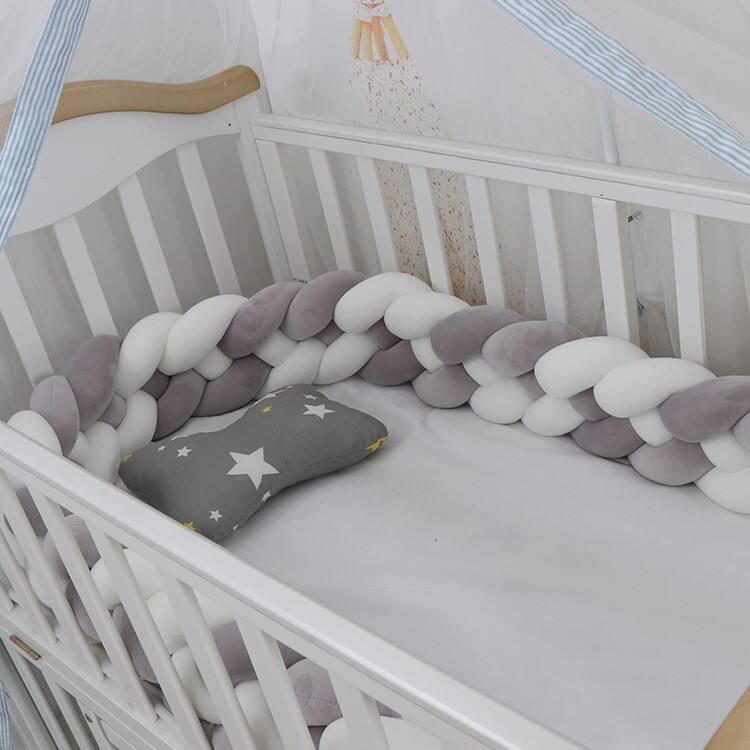 Newborn Baby Bed Crib Bumper Hand Woven Nursery Soft Knot Braided Indoor Decor 4 Stranded Bumper supplier