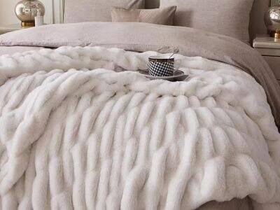 How Blanket Knit Gauge Determines Texture and Breathability