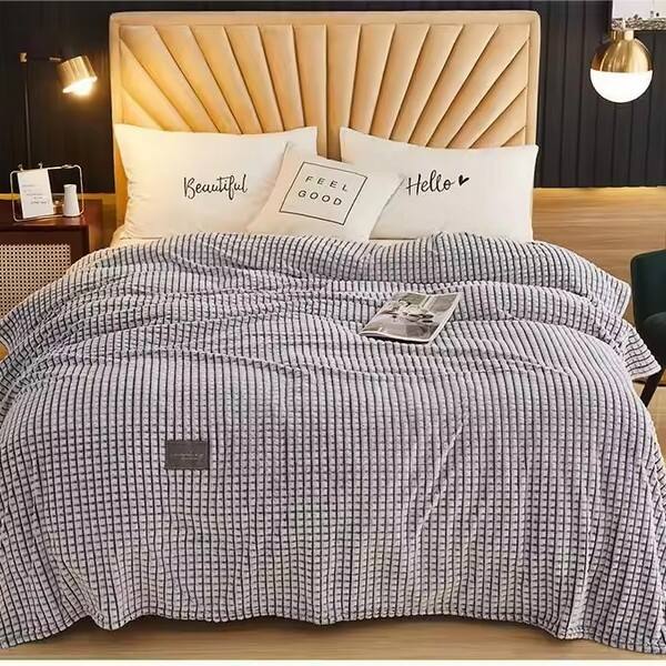 Flannel Blankets Make a Great Addition to Any Home