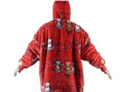 How Blanket Sweatshirt MOQ Influences Custom Logo Printing Options