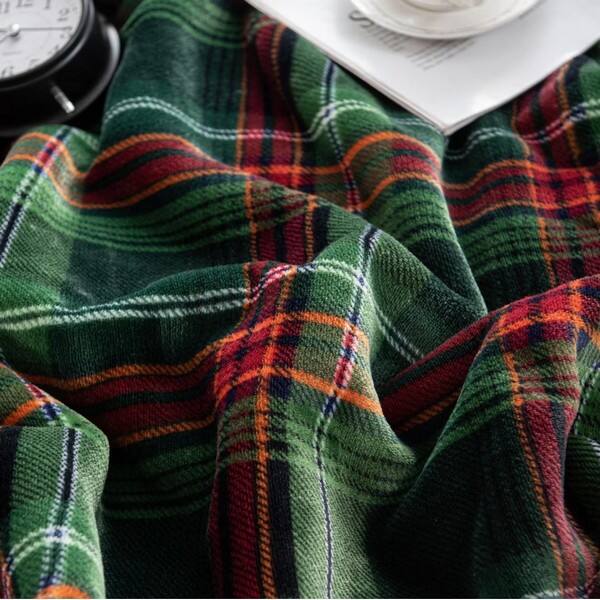 Fleece blanket throw