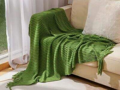 The Manufacturing Process Behind Premium Acrylic Blanket Textures