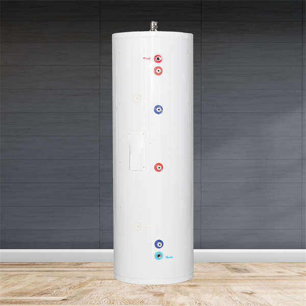 Combining solar power and hot water for an eco-friendly home