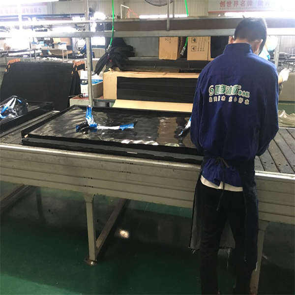 استثمر في حياة مستدامة مع سخانات المياه الشمسية