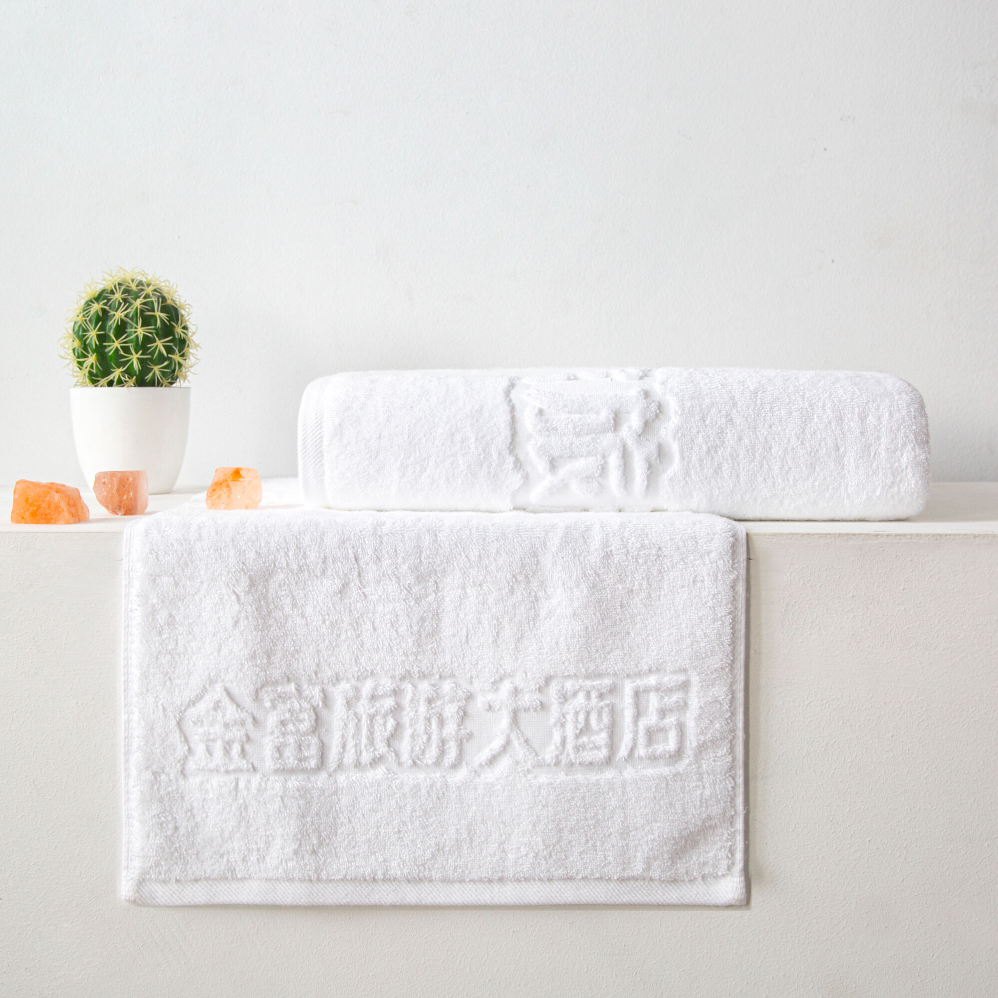 China factory 5 star hotel towels white custom logo bathroom 100% cotton face hand bath hotel towel set