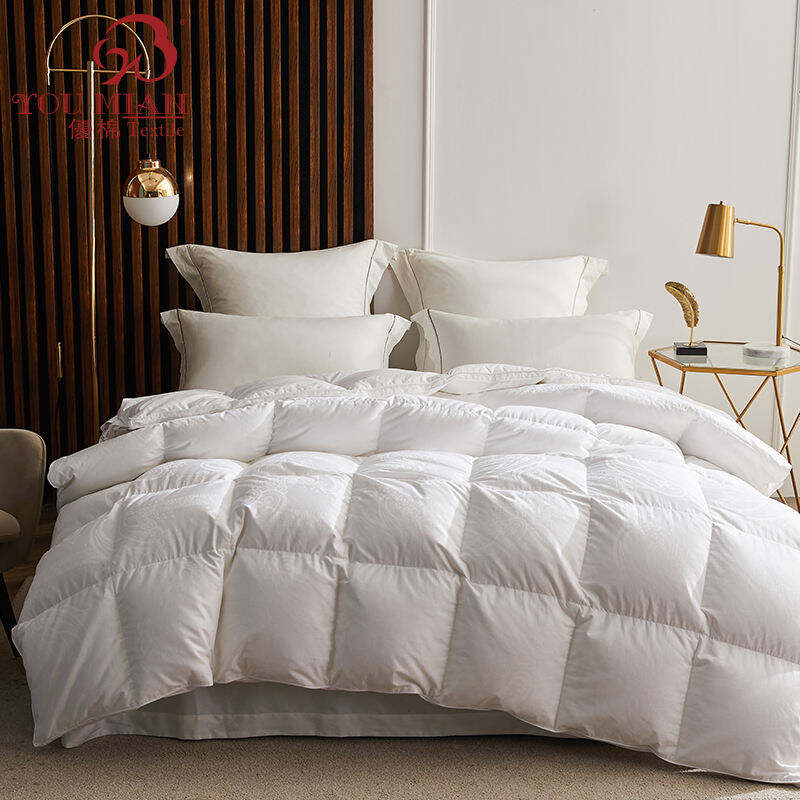 Custom Size White Color 350gsm Microfiber Filled Winter Thick Quilt