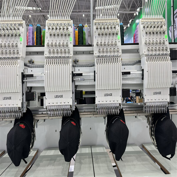 Erstellen Sie maßgeschneiderte Kapuzen in Minuten mit einer gewerblichen Hut-Stickmaschine