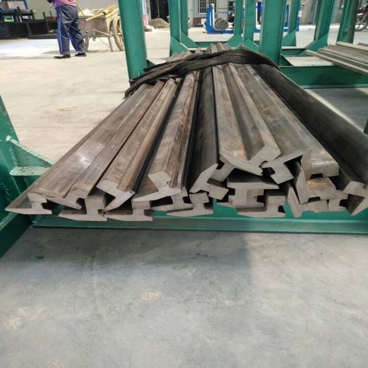 Carbon Steel Profiles Purlin Structural ASTM S235JR S275J2 C U S275JR U-shaped Channel Steel factory