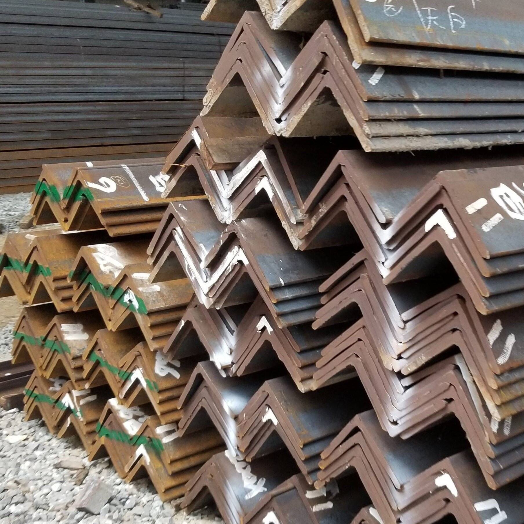 Customized Size 30 x 30 x 5 Angle Steel Mild Steel Equal Carbon Angle Price manufacture