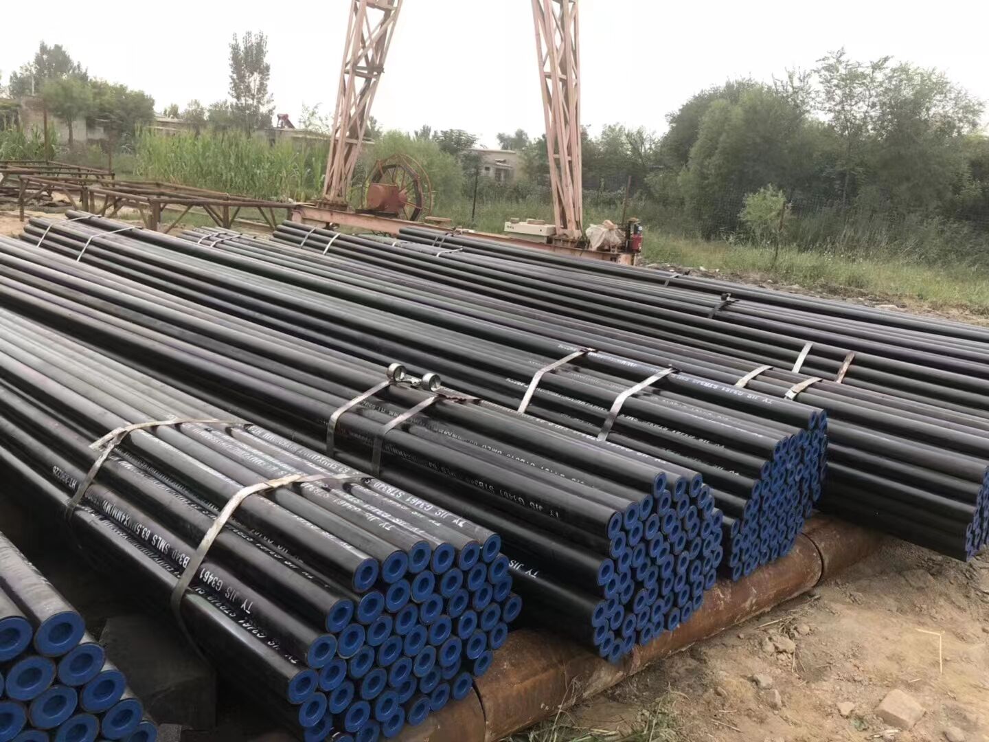 Carbon Steel Hydraulic Piping  Hollow Iron Superalloy Welded ASTM A335p11 Seamless Steel Tube factory