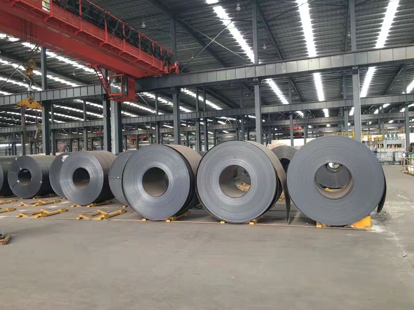 Hot Rolled Galvanized Sheet metal SS400 q235b Q335B Carbon Steel Coil details