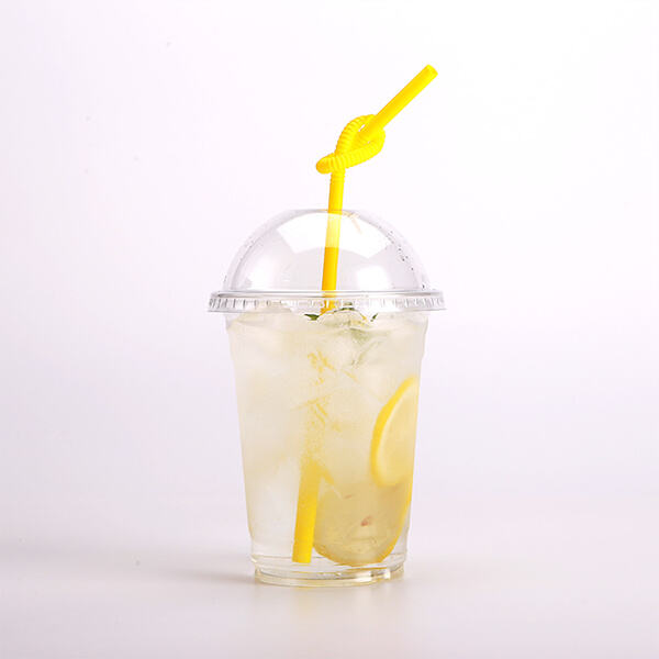 Clear cup lids for a more sustainable and eco-friendly option