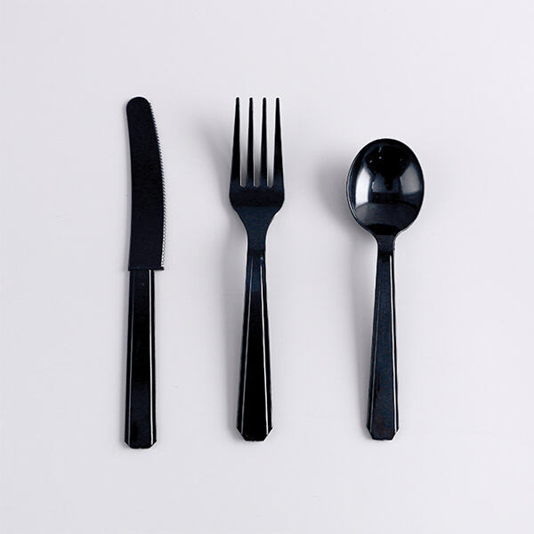 Why a plastic soup spoon is a must-have for any meal