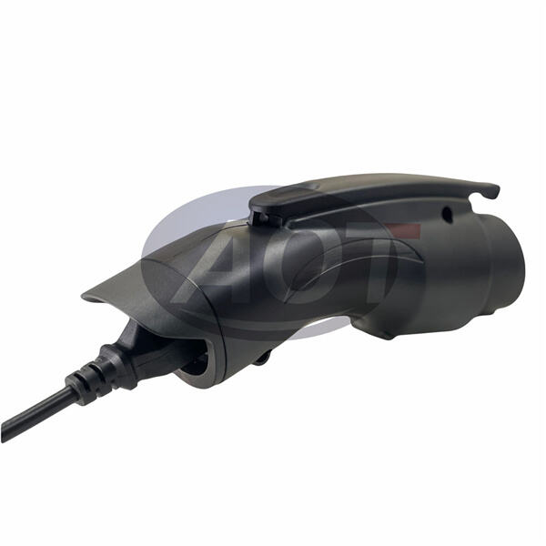 Experience Seamless Screen Sharing with a v2l Adapter