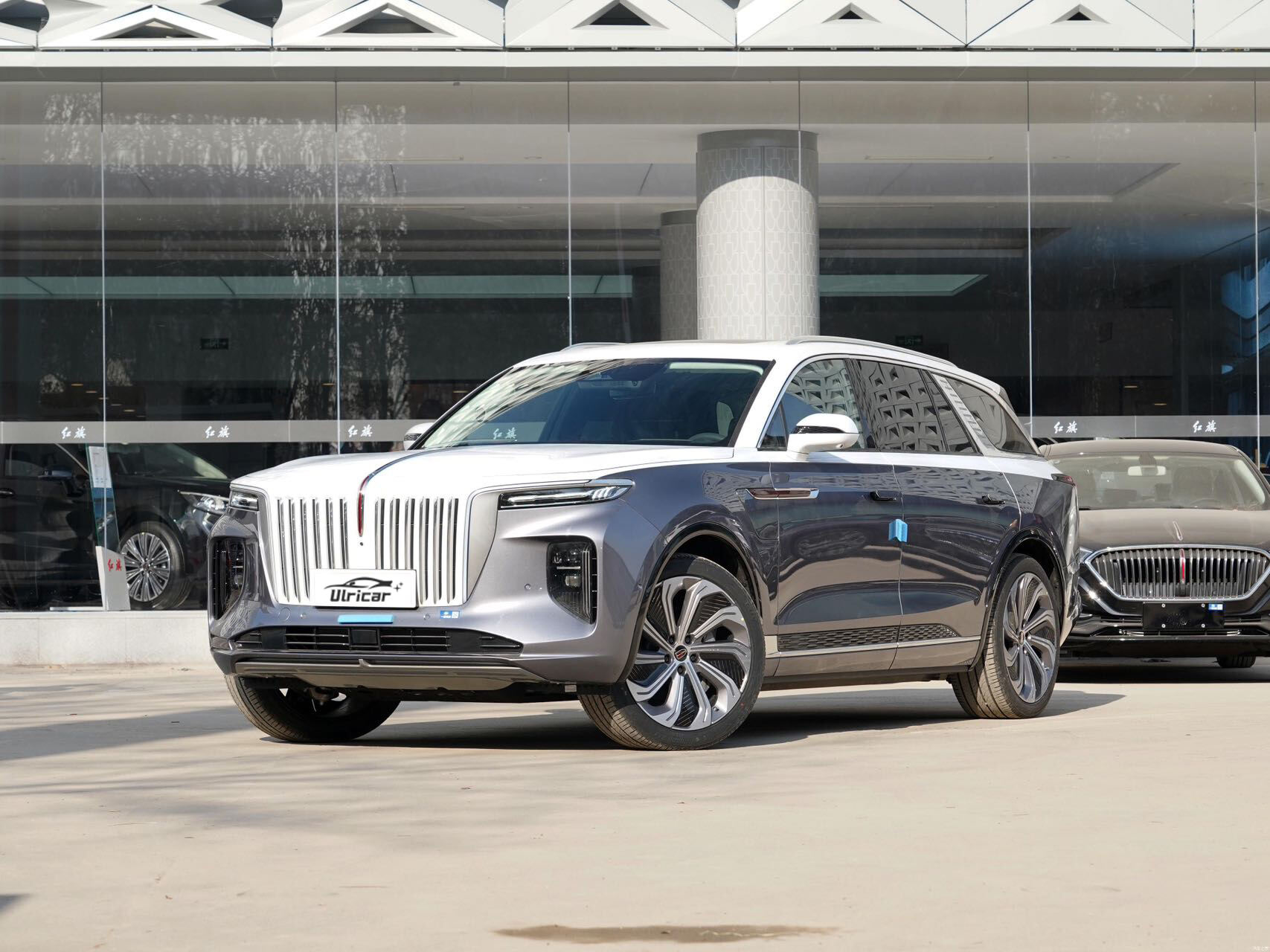 FAW Hongqi E-HS9 TOP  Large SUV 690km