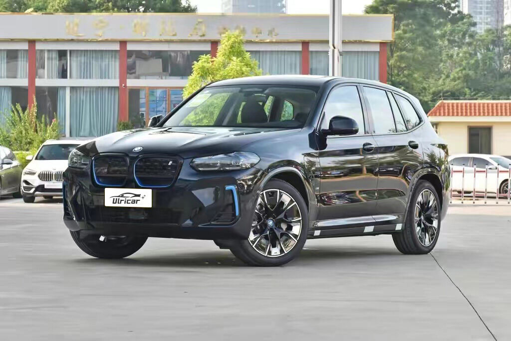 BMW ix3  Base Leading  550KM