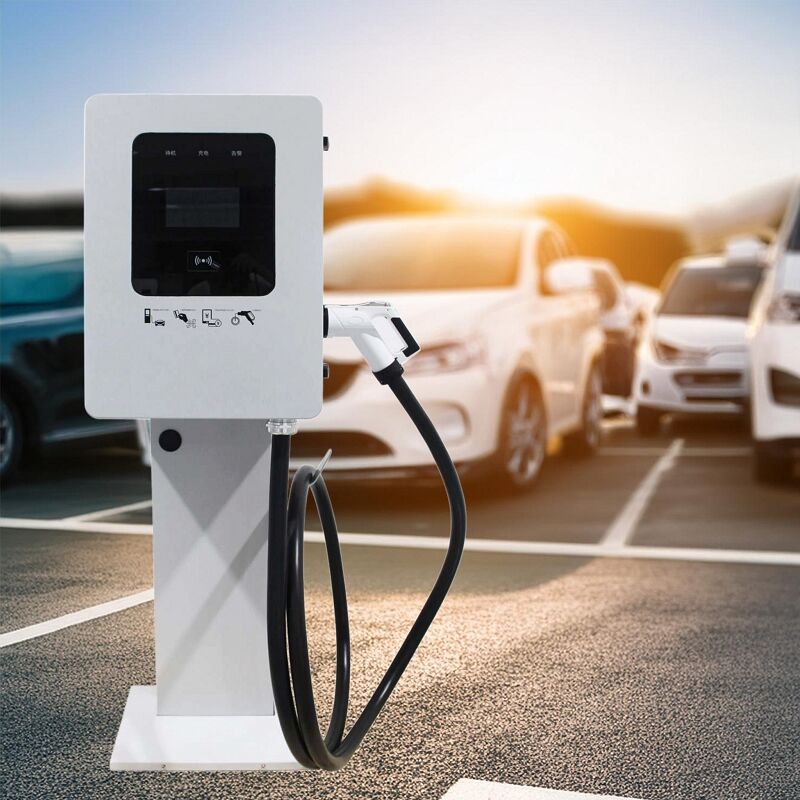 公共の充電ステーションでのCCS 2充電器によるアクセシビリティの向上