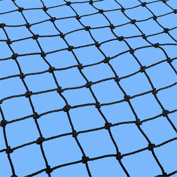 Keep your pets safe with a sturdy mesh netting fence