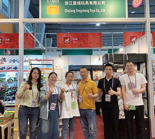 Ausstellungsszene von Zhejiang Tongcheng Toys Co., Ltd.: professioneller Stil und Affinität zugleich