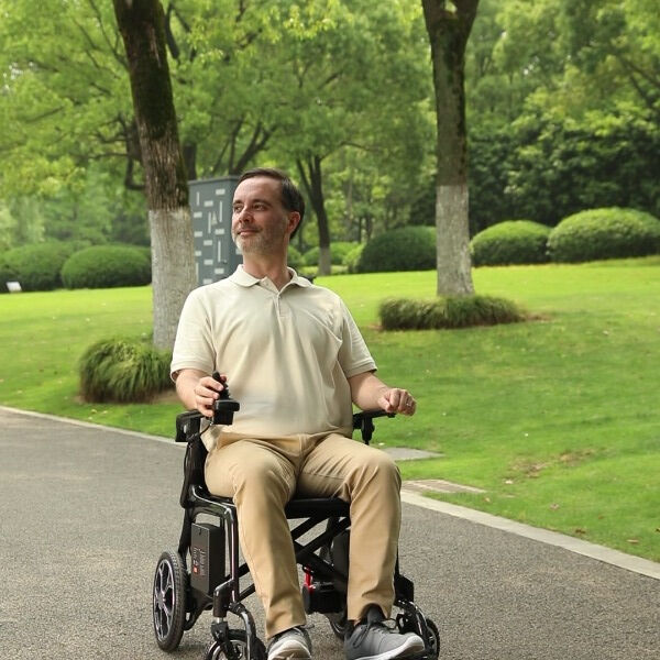 Utilisation d'un fauteuil roulant portable léger :