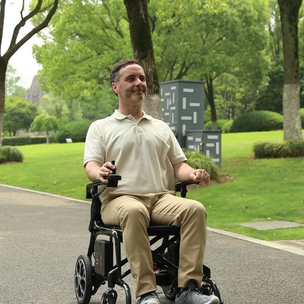 نگهداری و تعمیرات صندلیهای جابجایی برقی