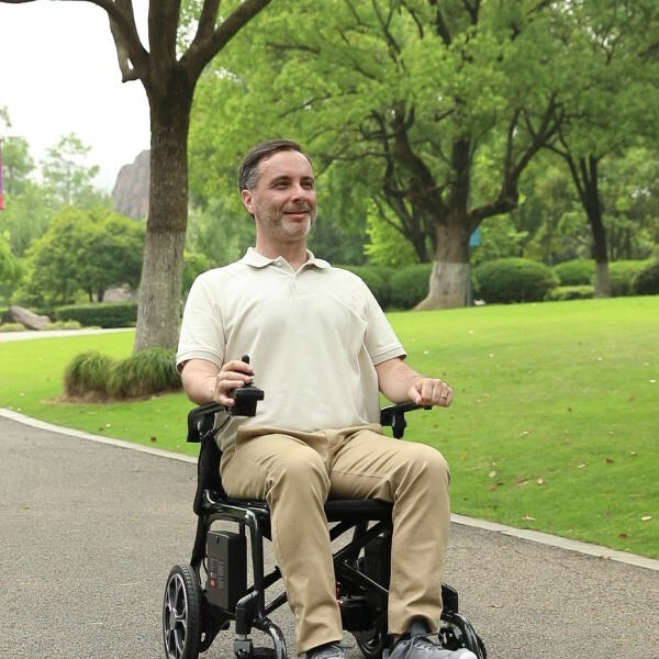 Caractéristiques de sécurité des fauteuils roulants électriques pliables