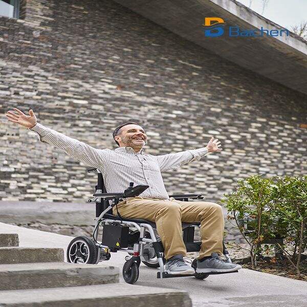 Comment utiliser exactement un fauteuil roulant électrique pliable