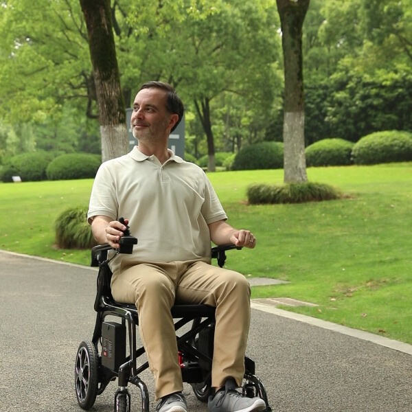 Service and Quality of Outdoor Power Chair