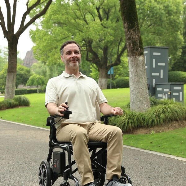 Comment utiliser un fauteuil motorisé portable ?