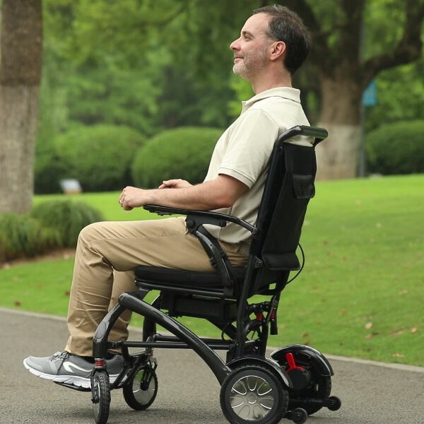 Innovation derrière le fauteuil roulant élévateur électrique