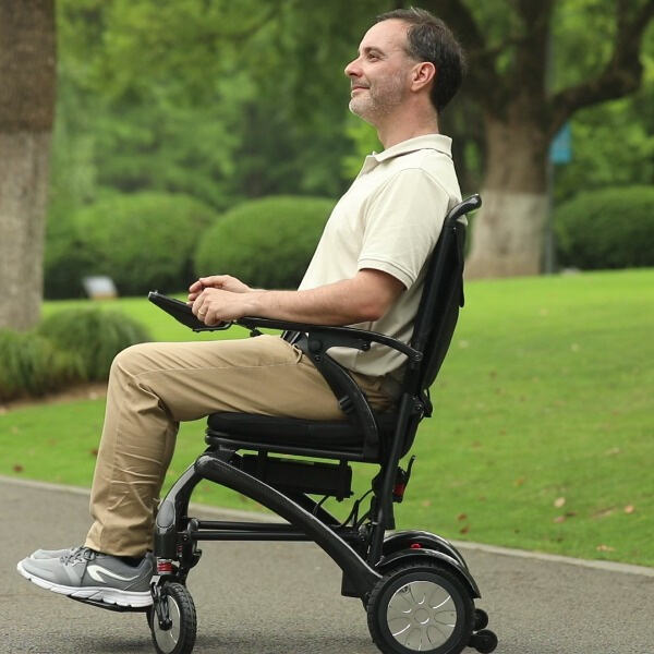 Aspect de sécurité du fauteuil roulant électrique élévateur
