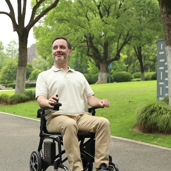 Using Your Foldable Power Wheelchair