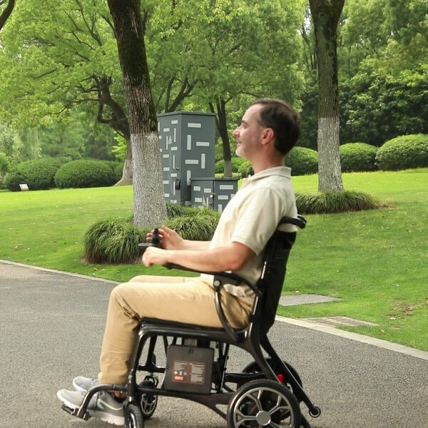 Comment utiliser le fauteuil roulant électrique de voyage