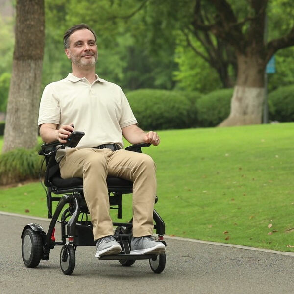 Utiliser un fauteuil roulant électrique ultra léger