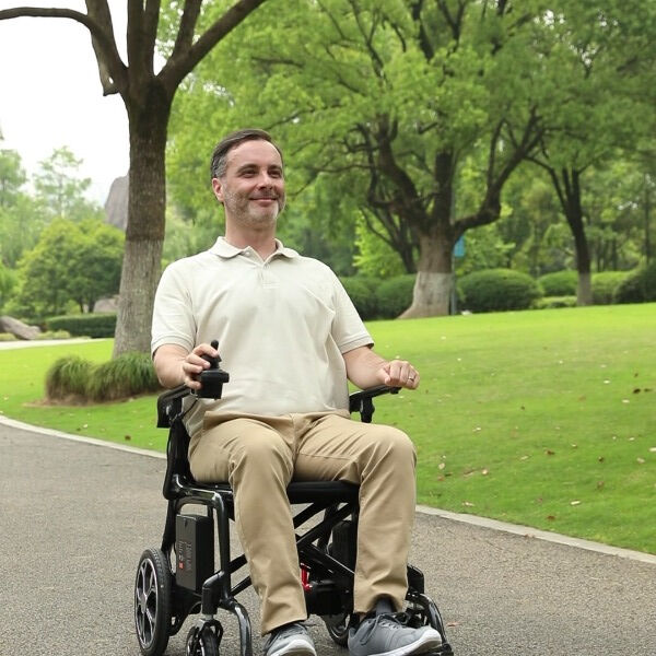 How Exactly to Use The Lightweight Folding Power Chair?