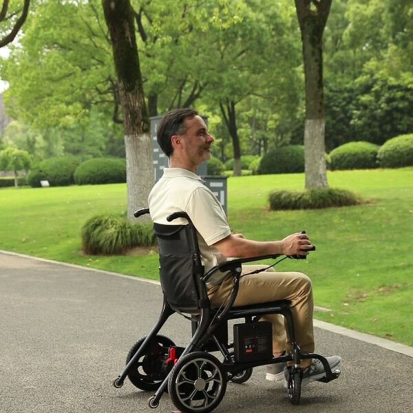 Инновации в креслах с электроприводом для пожилых людей